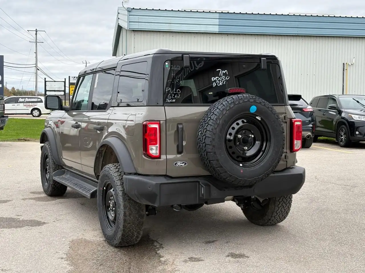 Ford Bronco снимка Ford Bronco