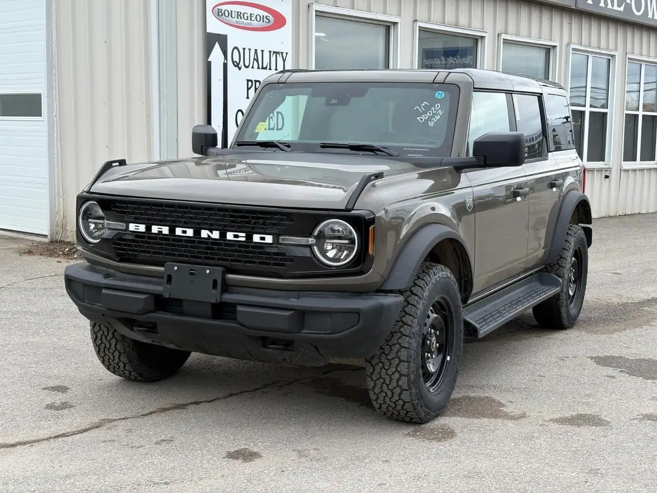 Ford Bronco снимка Ford Bronco