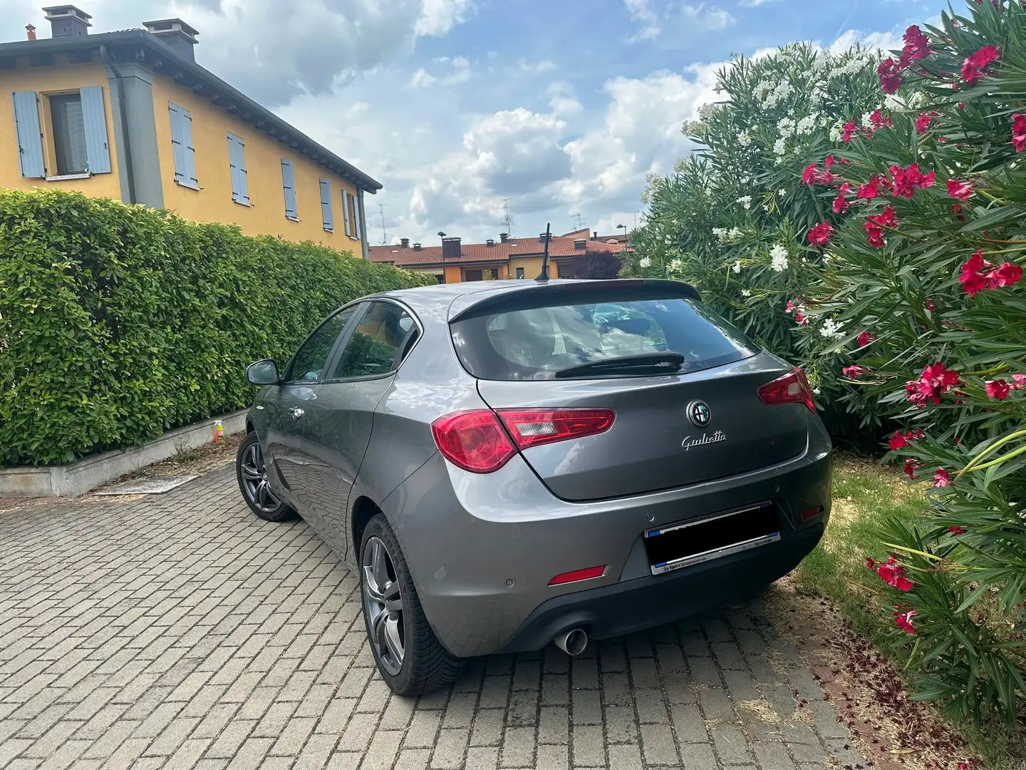 Alfa Romeo Giulietta Giulietta 1.6 jtdm(2) Distinctive Grigio - 2