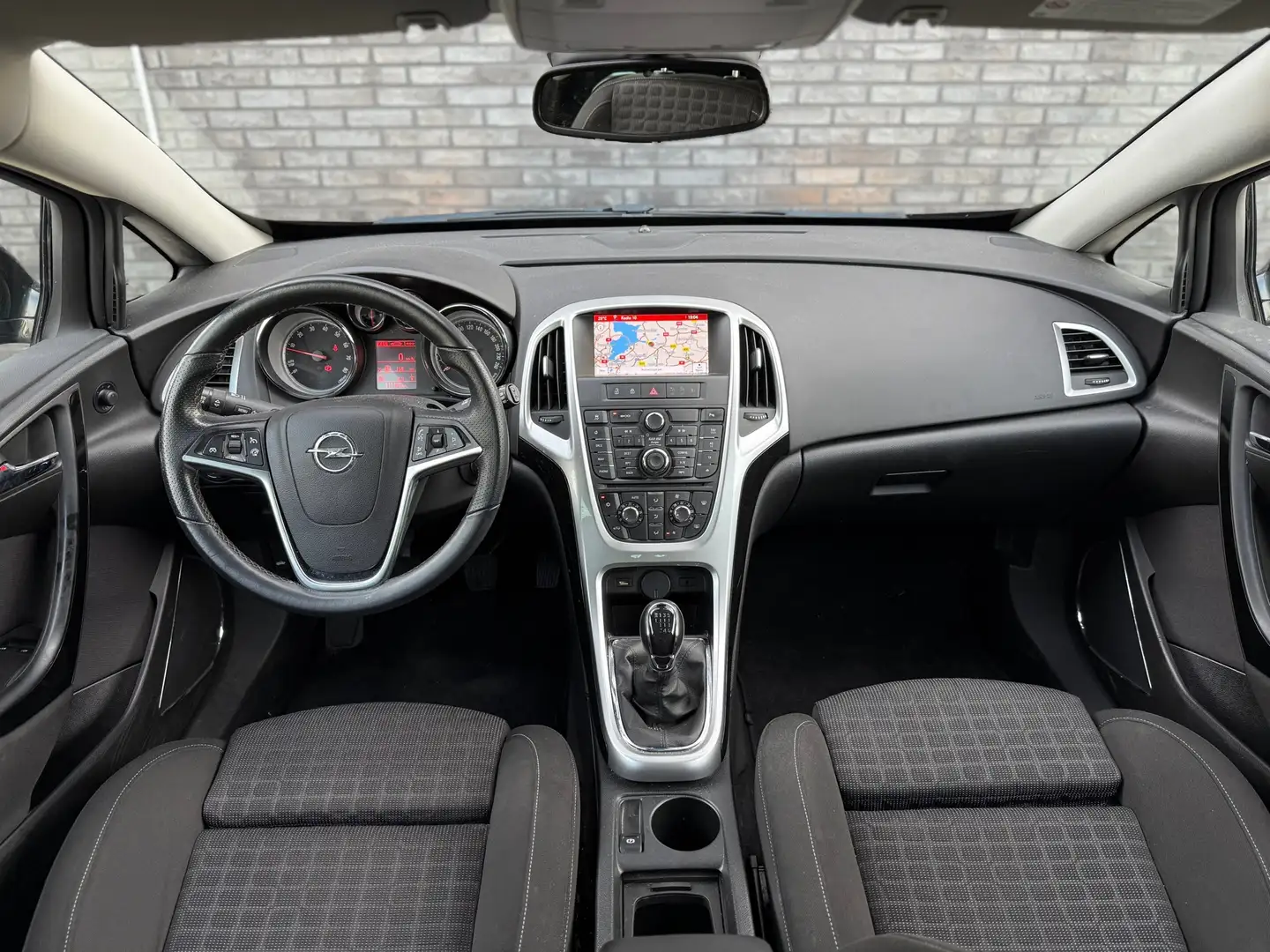 Opel Astra GTC 1.4 Turbo Sport Navigatie|DAB+|NAP|Cruise|PDC Zwart - 2