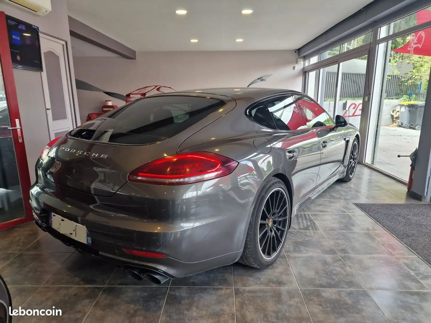 Porsche Panamera GTS – V8 440ch, Sportivité Pure, PDCC, Échappement Grau - 2