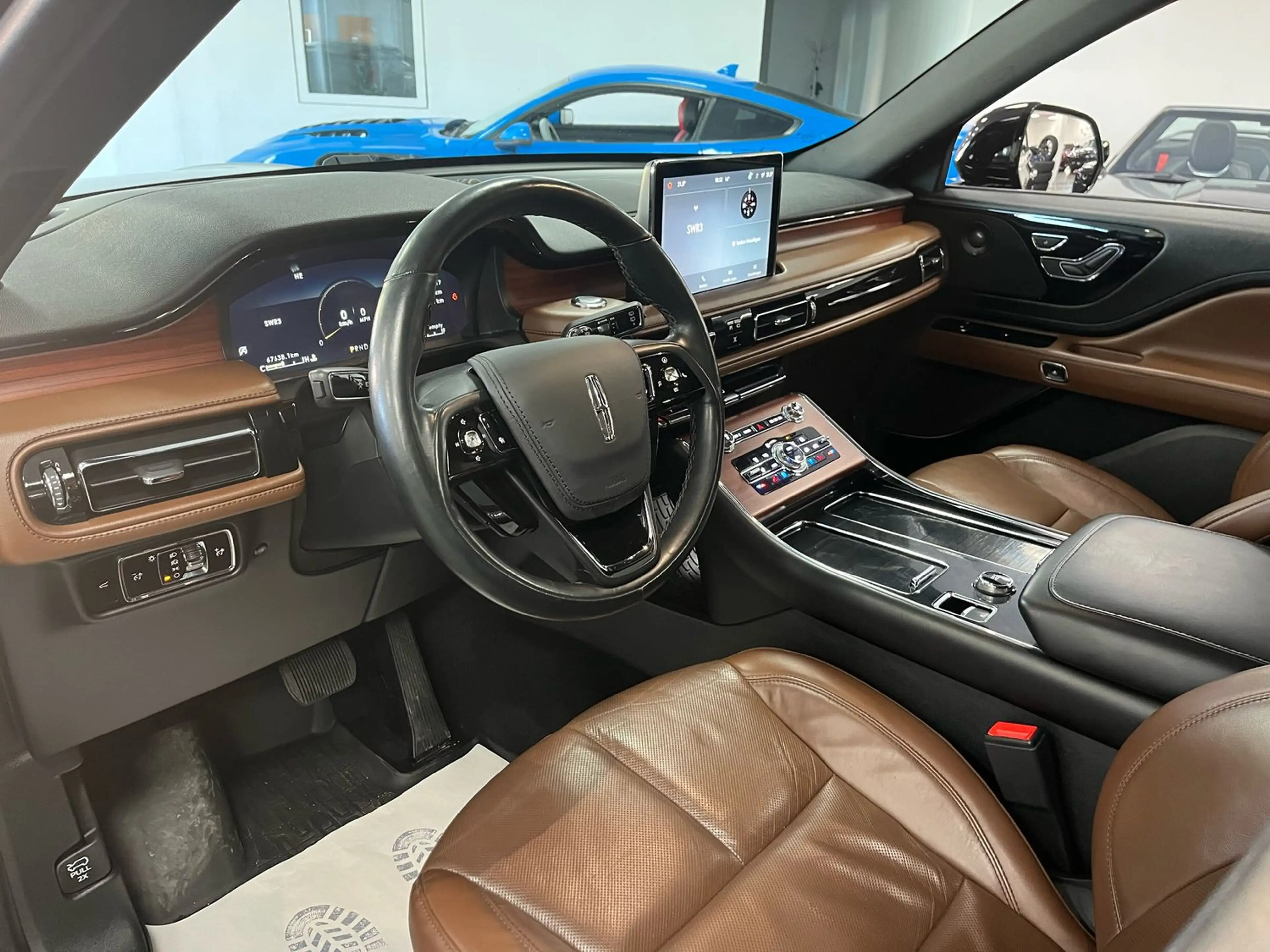 Lincoln Aviator Reserve 3,0l V6 4x4 VOLL/6-Sitze/HUD/360°Kamera — photo 12