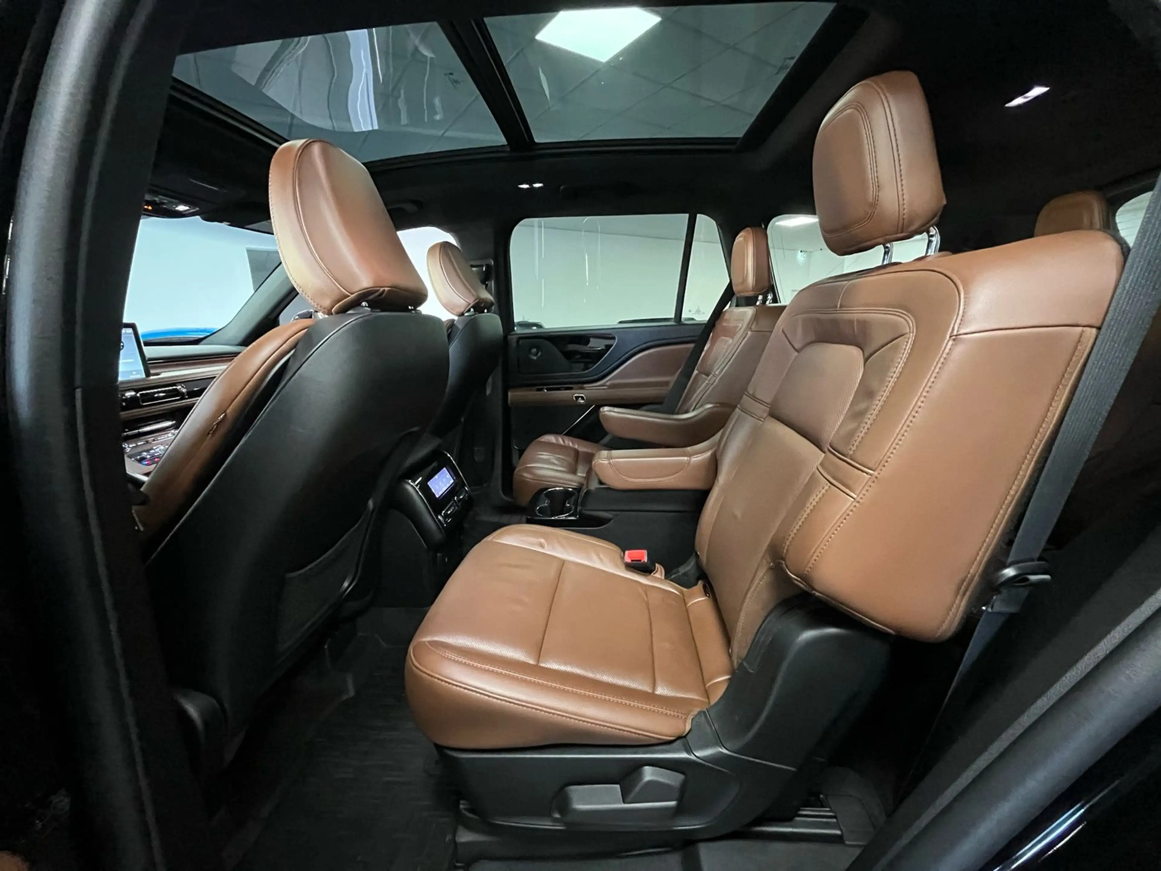 Lincoln Aviator Reserve 3,0l V6 4x4 VOLL/6-Sitze/HUD/360°Kamera — photo 13
