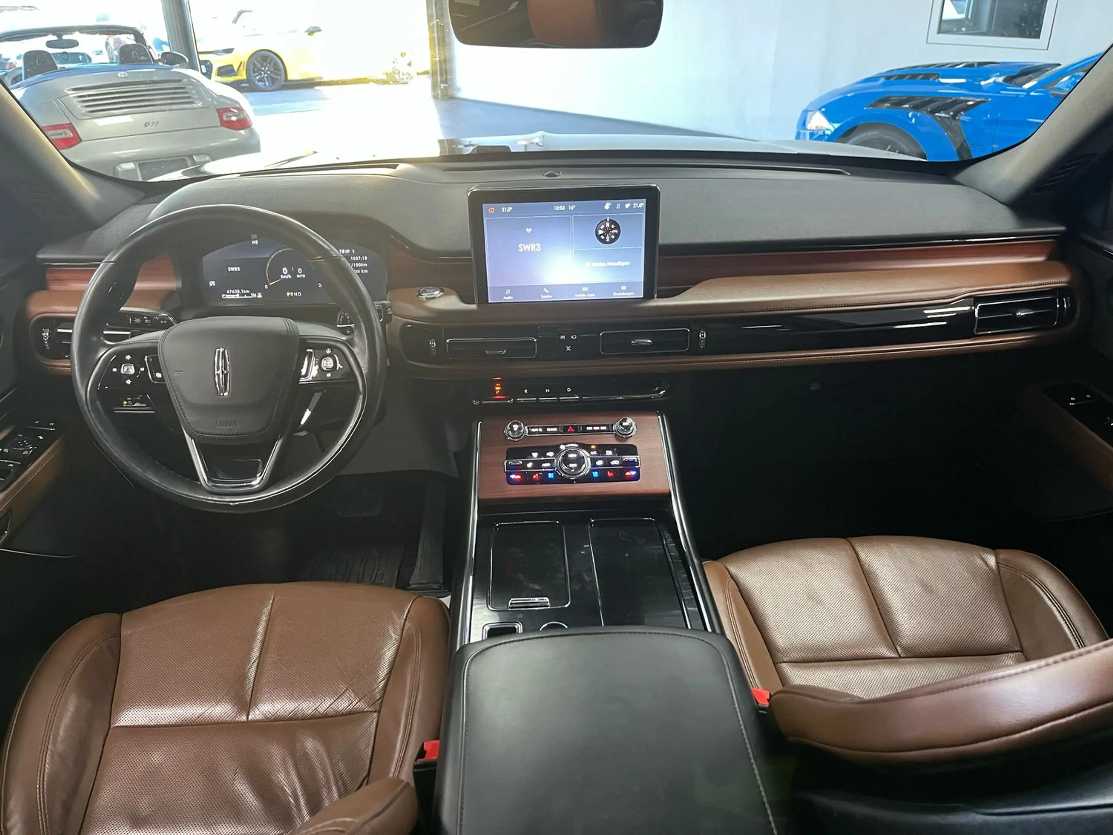 Lincoln Aviator Reserve 3,0l V6 4x4 VOLL/6-Sitze/HUD/360°Kamera — photo 15