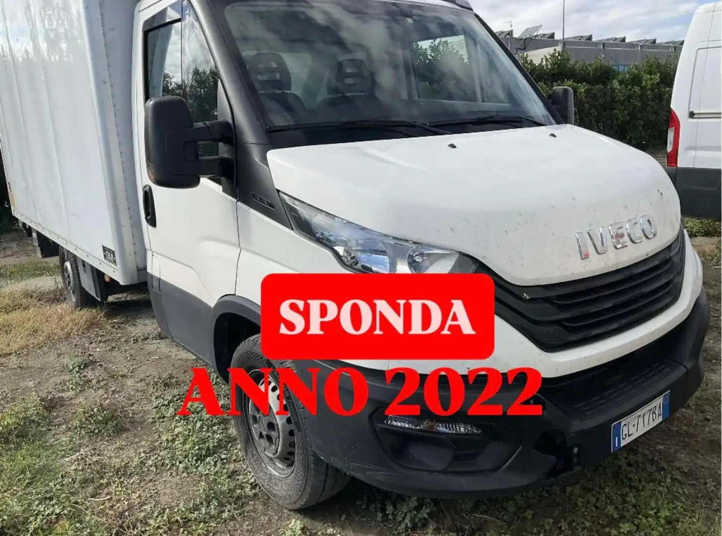 Iveco Daily 35S16 2.3hpi FURGONATO con SPONDA Anno 2022 Bianco - 1