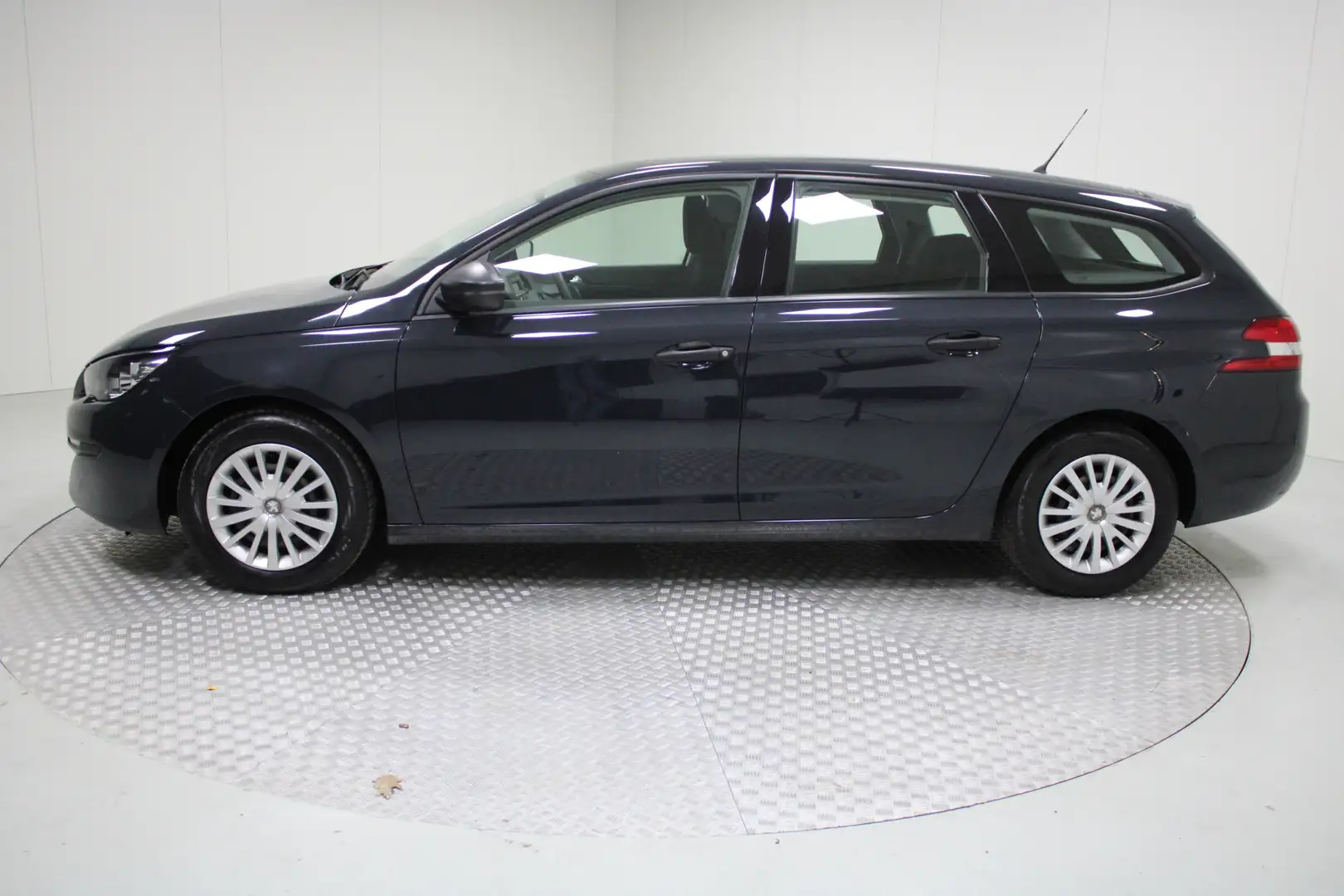 Peugeot 308 SW 1.2 PureTech Access | airco | radio cd | cruise Gris - 2