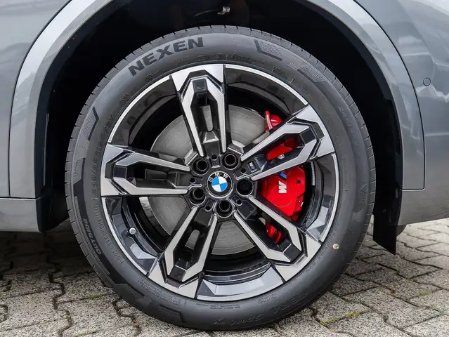 BMW Ix2 view 4