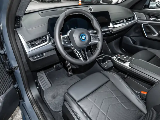 BMW Ix2 view 5