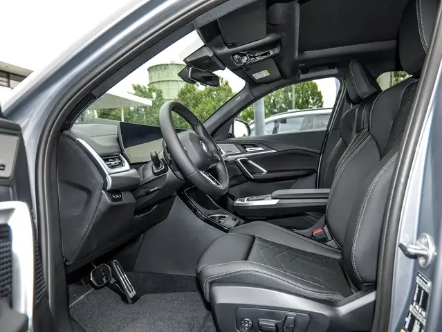 BMW Ix2 view 7