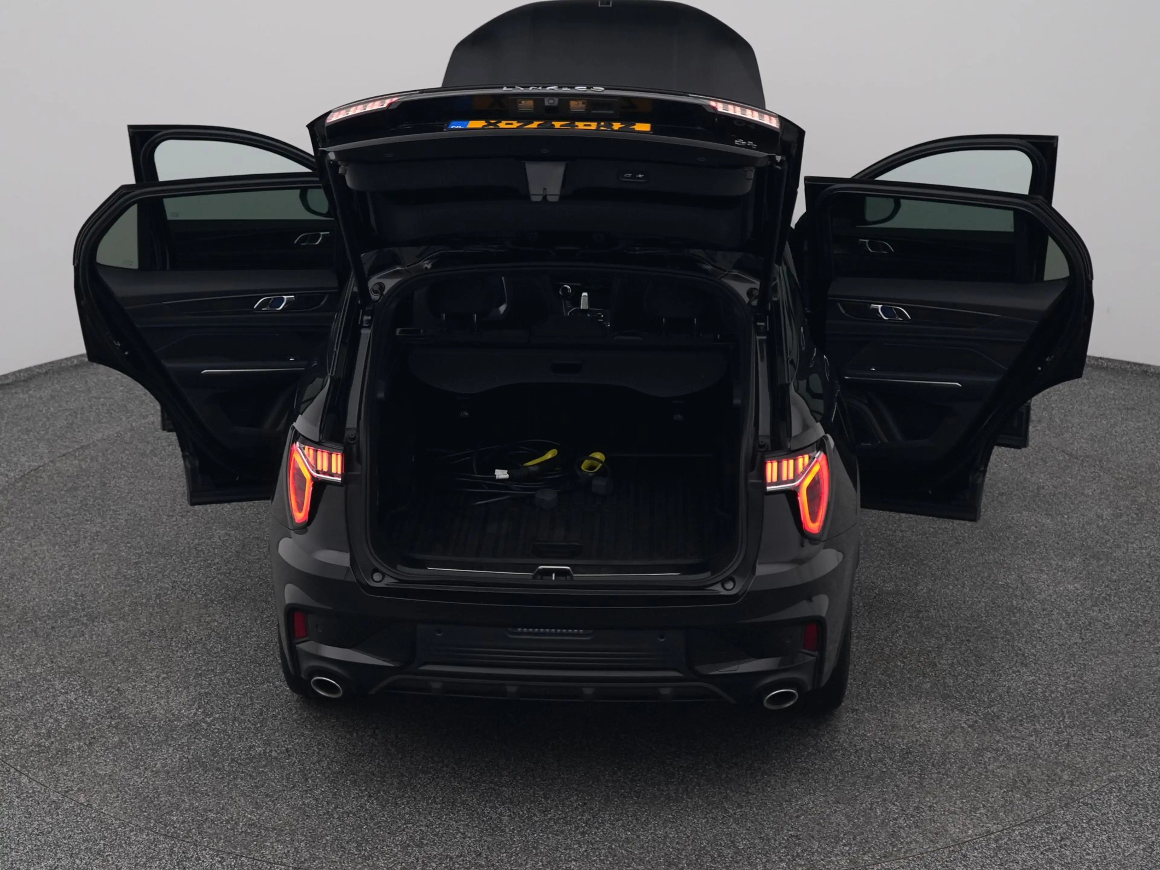 Lynk & Co 01 1.5 Plug-in Hybrid | 360° | BLACK | ZWARTE HEMEL | — photo 29