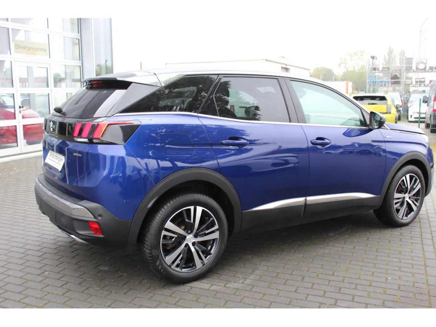 Peugeot 3008 Allure Hdi 130 EAT8 SHZ Kamera LED Tempomat Blau - 2