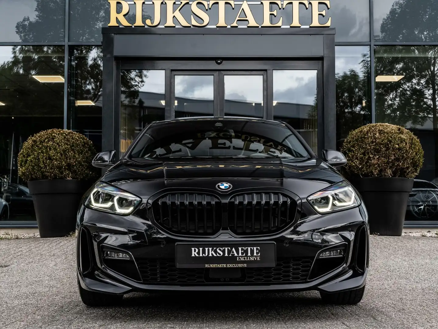 BMW 120 1-serie 120i|PANO|H&K|M-PAKKET|KUIPSTOELEN|CAMERA| Чорний - 2