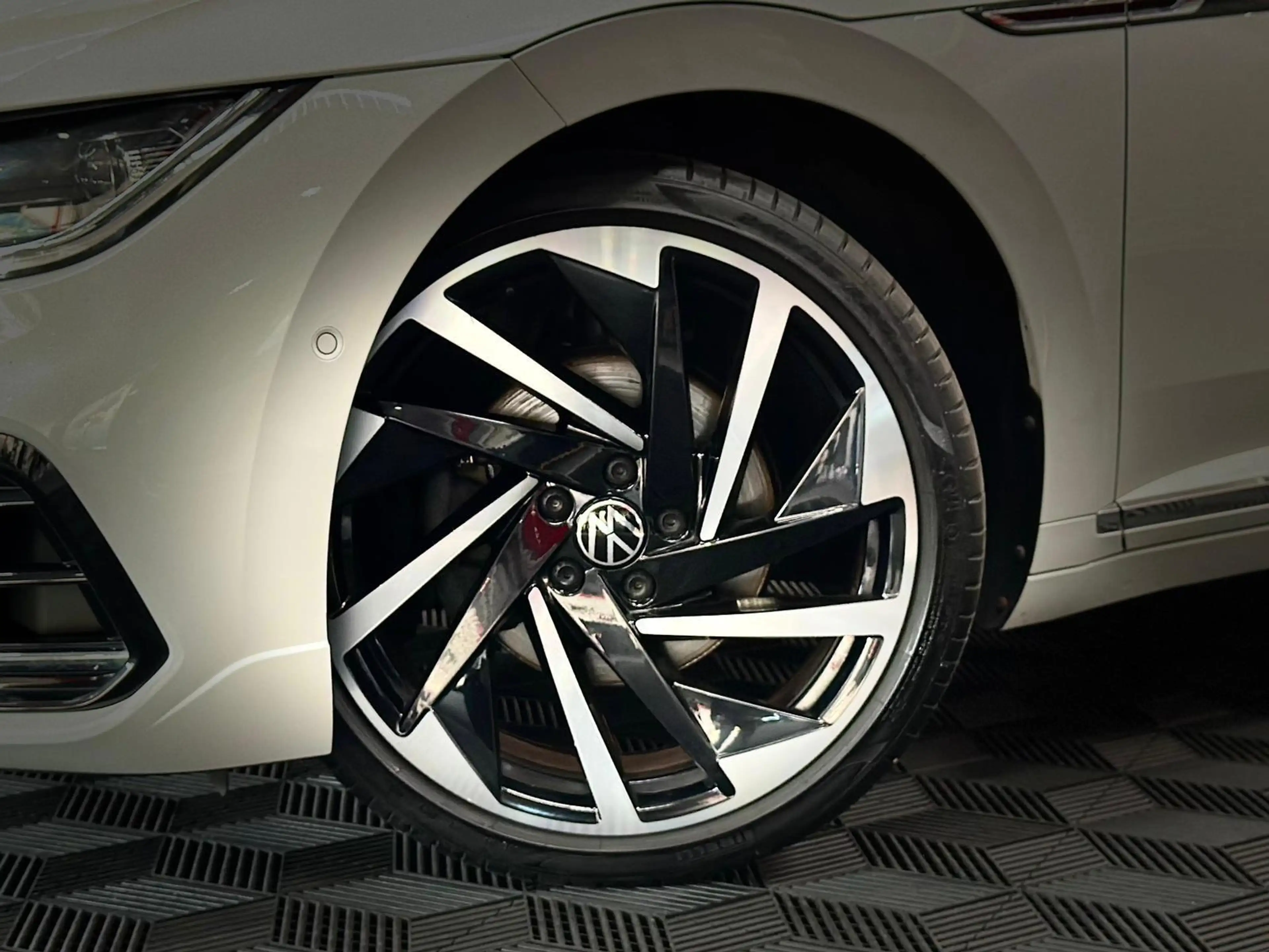 Volkswagen Arteon SB 2.0TDI R LINE 4M MATRIX#360#PAN#AHK#LH — photo 11