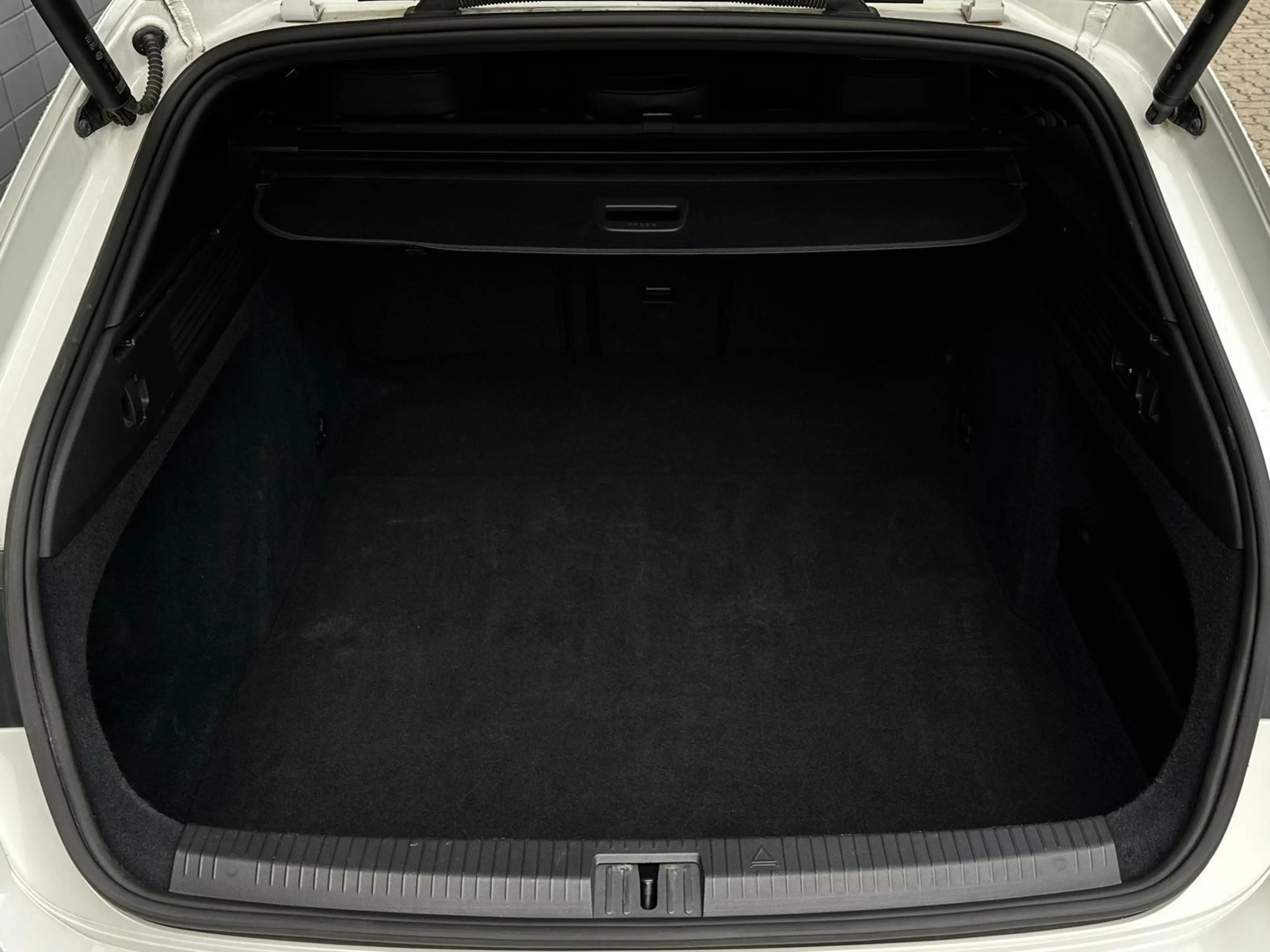 Volkswagen Arteon SB 2.0TDI R LINE 4M MATRIX#360#PAN#AHK#LH — photo 7