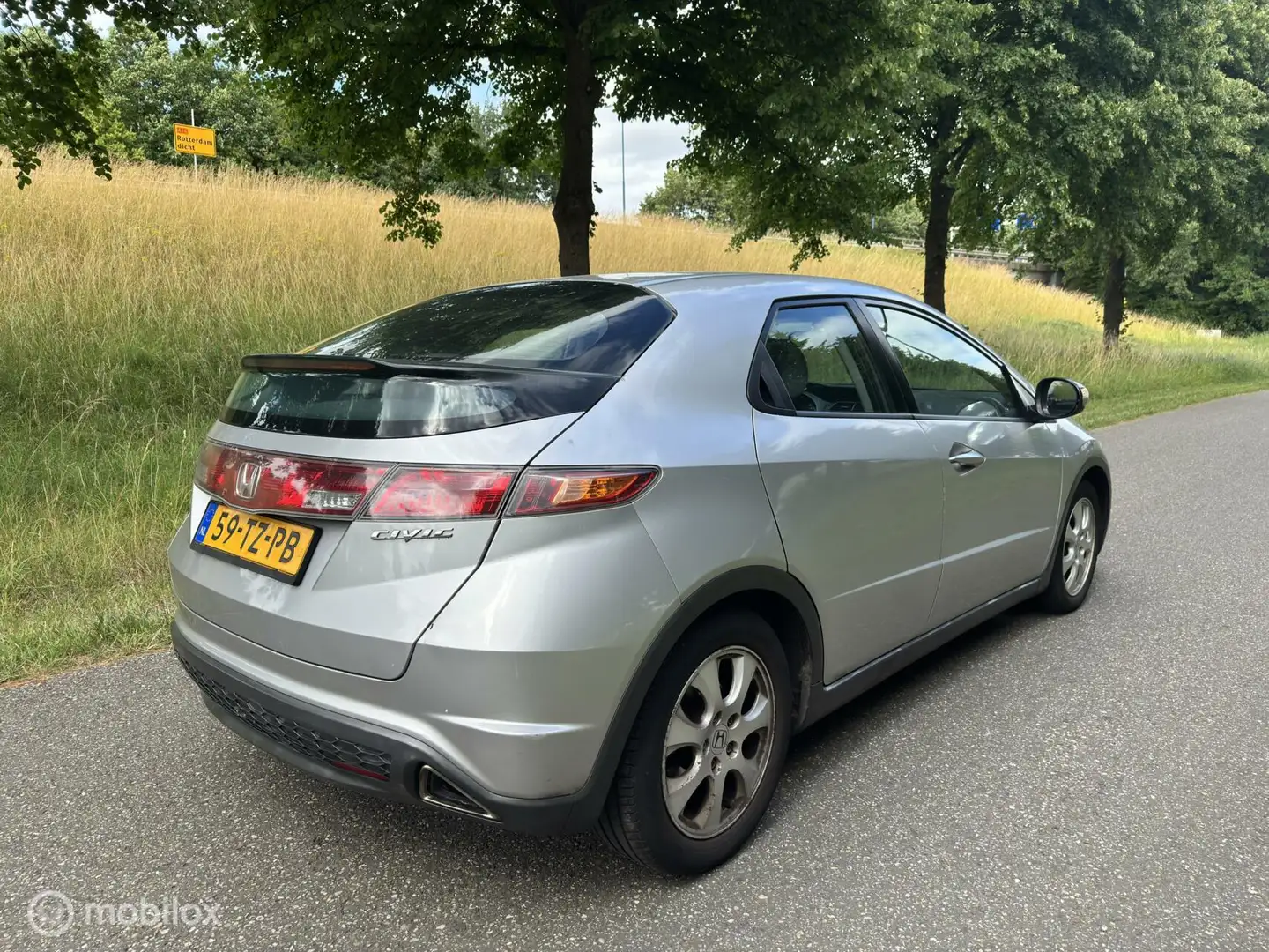 Honda Civic 1.8 Comfort*AIRCO*6-BAK*ELEK. RAMEN*ONDERHOUDEN Grijs - 2