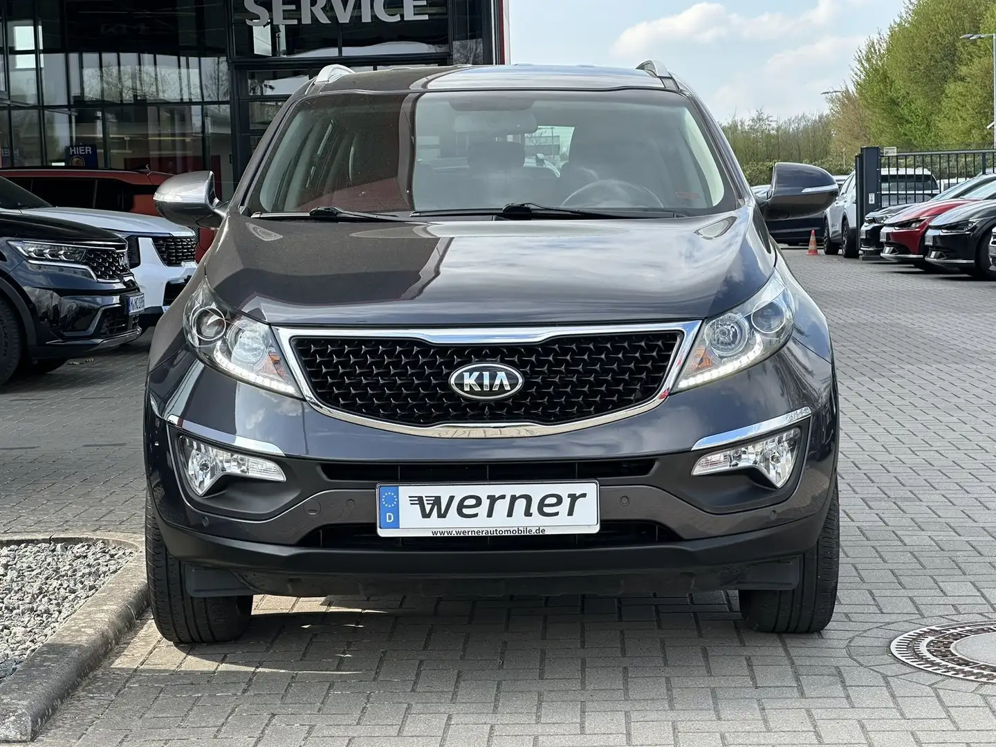 Kia Sportage 1.6 GDI 2WD Dream Team 15 Premium+ Gris - 2