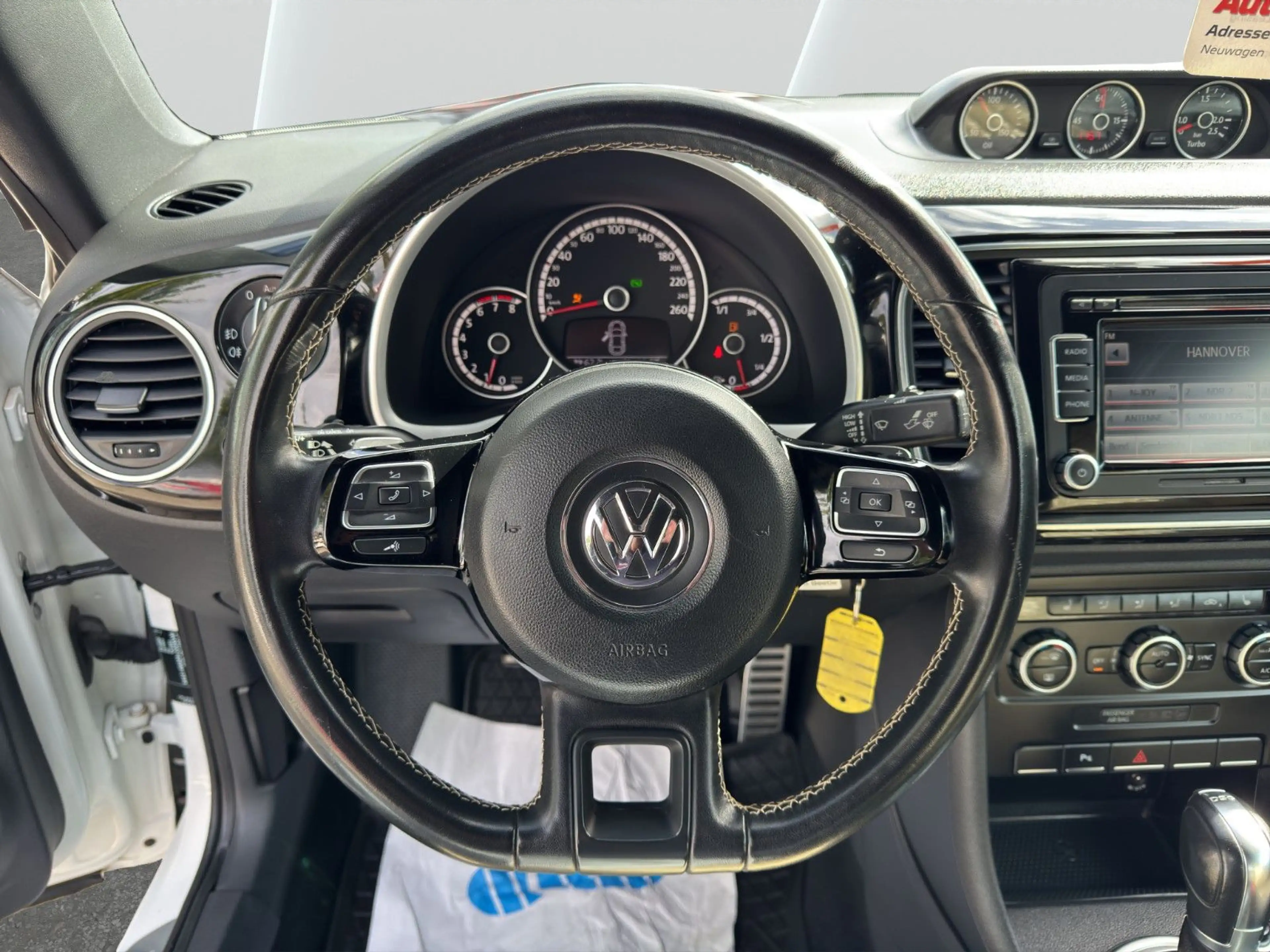 Volkswagen Beetle Cabriolet 2.0 TSI Exclusive Sport Automat — photo 13