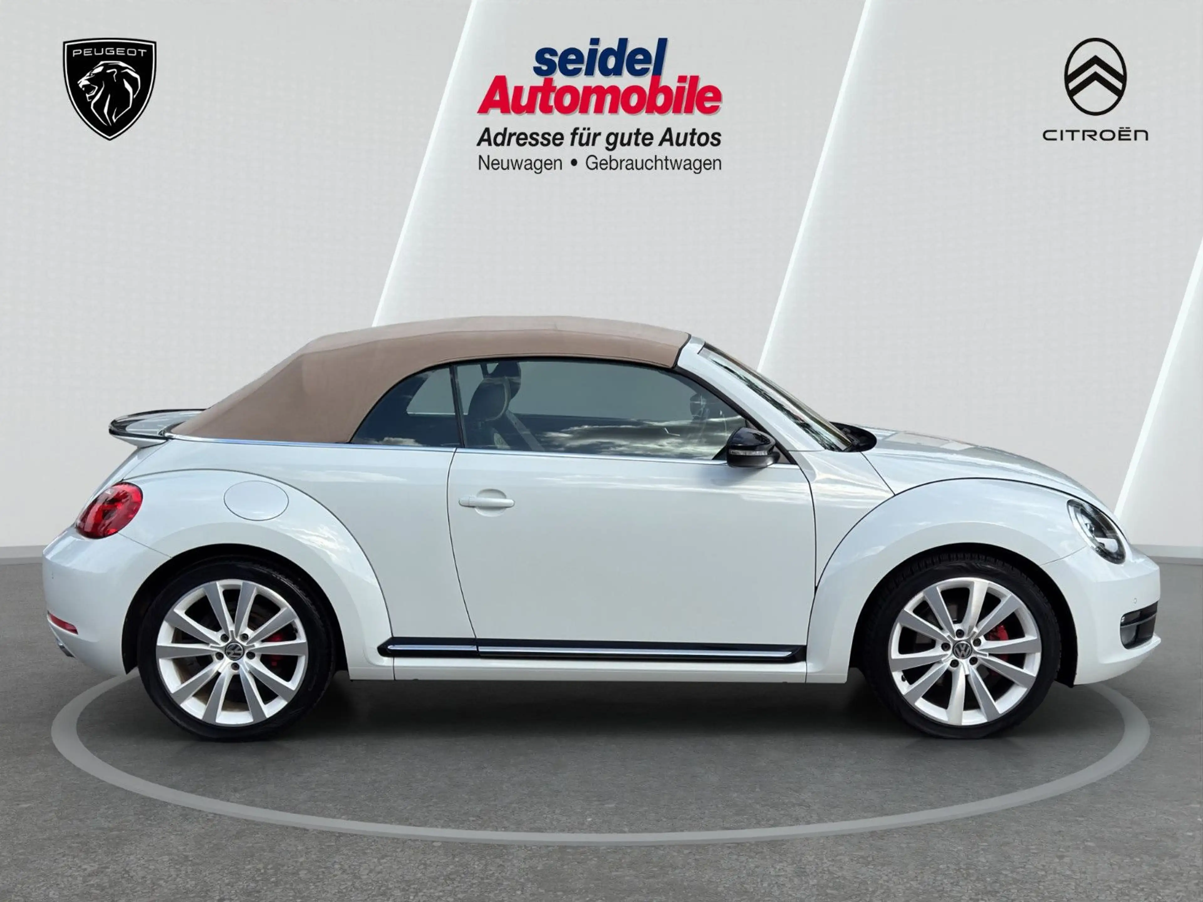 Volkswagen Beetle Cabriolet 2.0 TSI Exclusive Sport Automat — photo 6