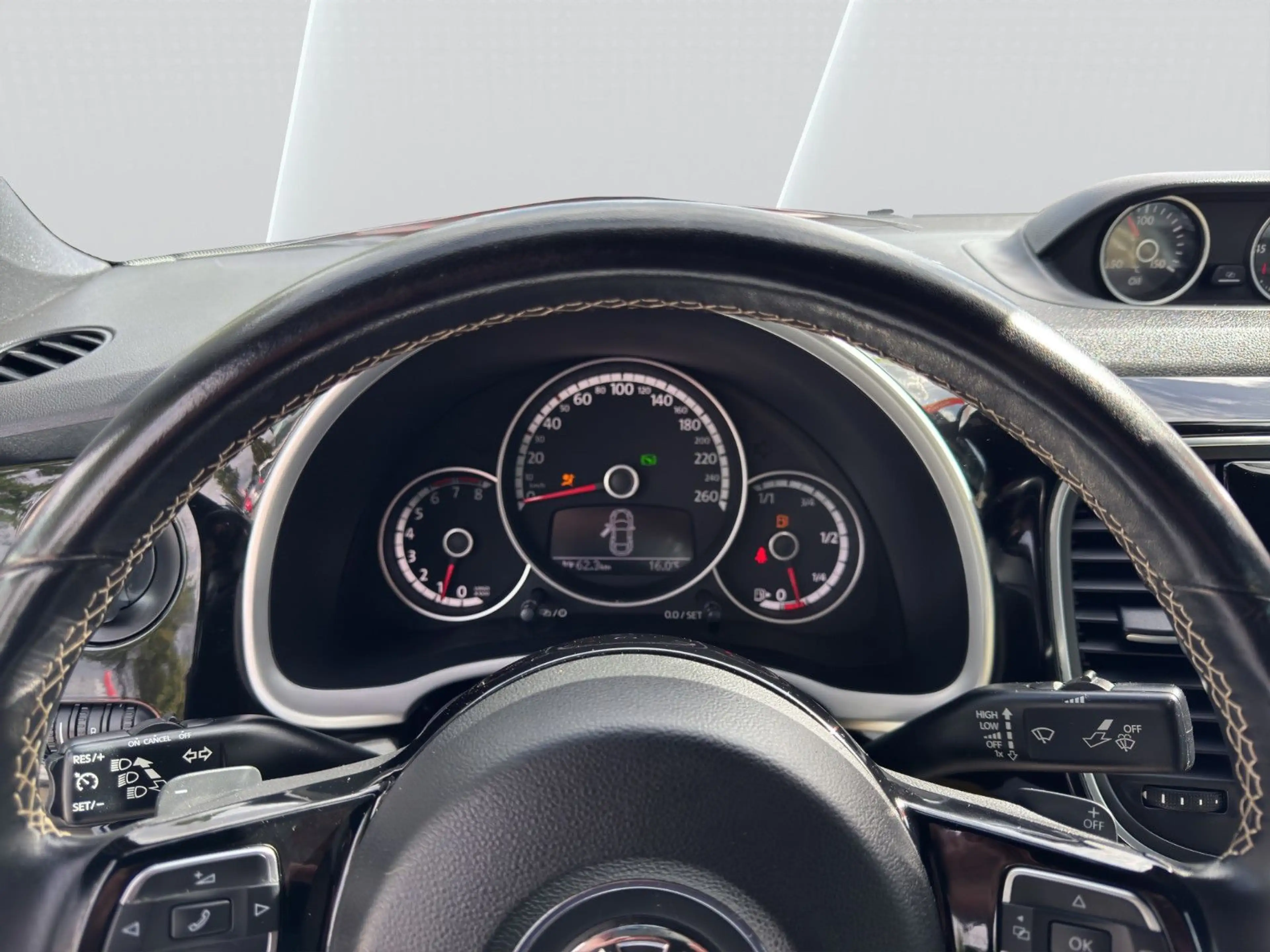 Volkswagen Beetle Cabriolet 2.0 TSI Exclusive Sport Automat — photo 14