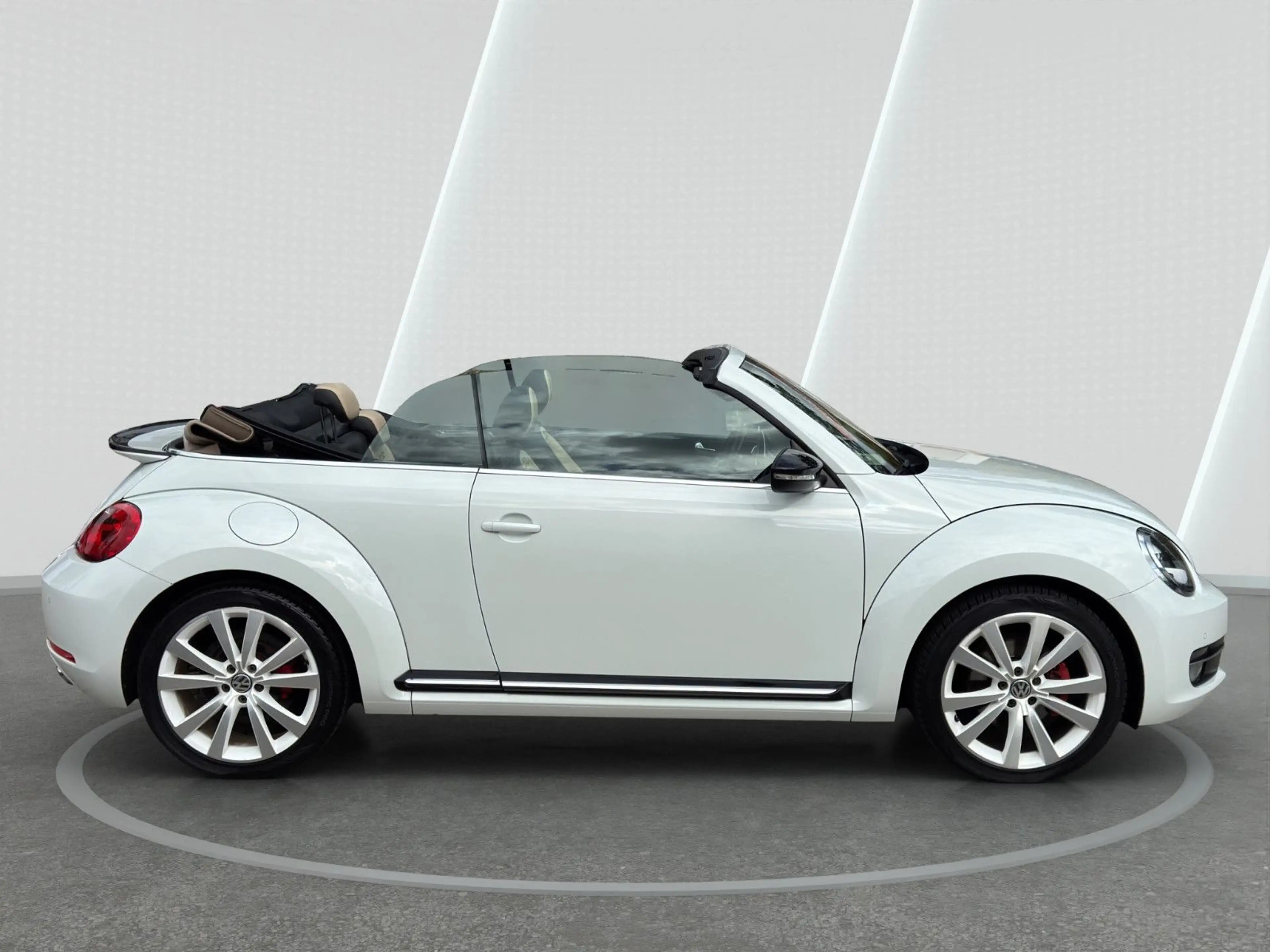 Volkswagen Beetle Cabriolet 2.0 TSI Exclusive Sport Automat — photo 10