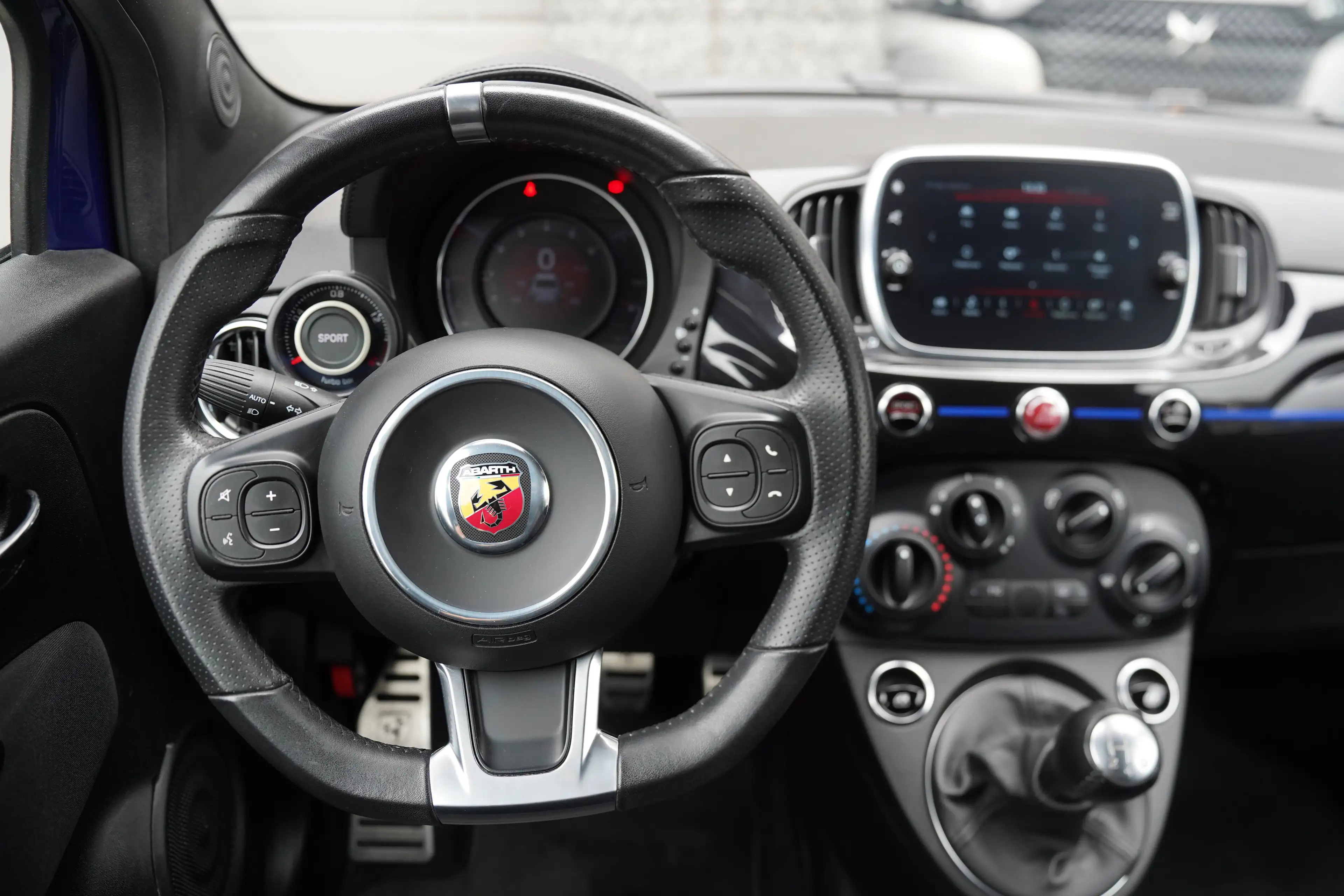Abarth 595 YAMAHA MONSTER 1 OF 2000 *NAVI/PDC A/SPORTUITLAAT* — photo 6