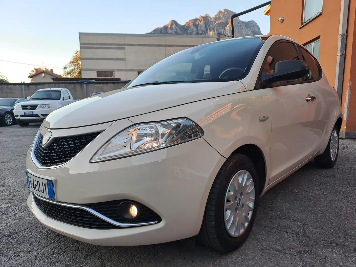 Lancia Ypsilon 1.2 Ecochic GPL *OK NEOPATENTATI* Blanc - 1