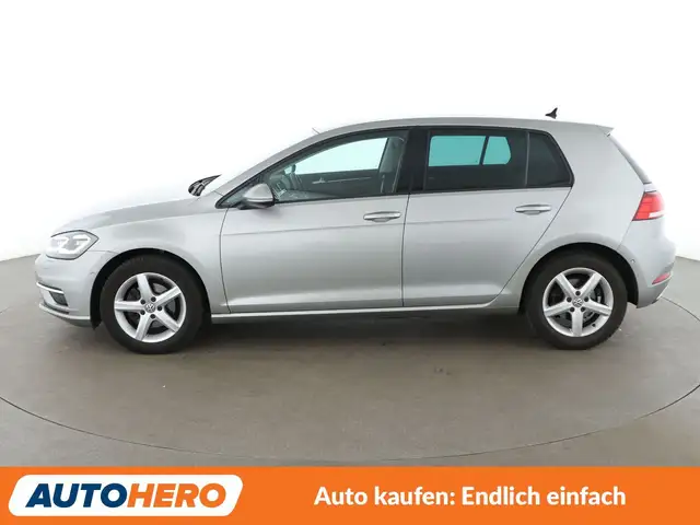 Volkswagen Golf view 3