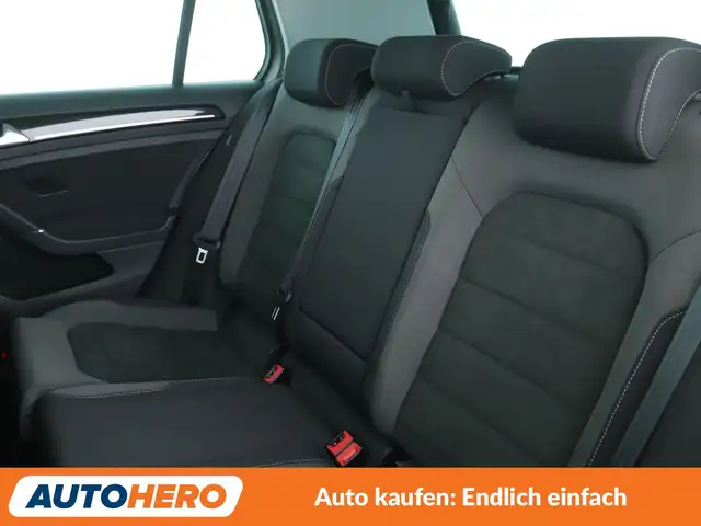 Volkswagen Golf view 14