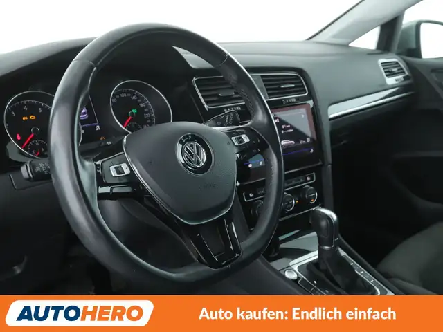 Volkswagen Golf view 11