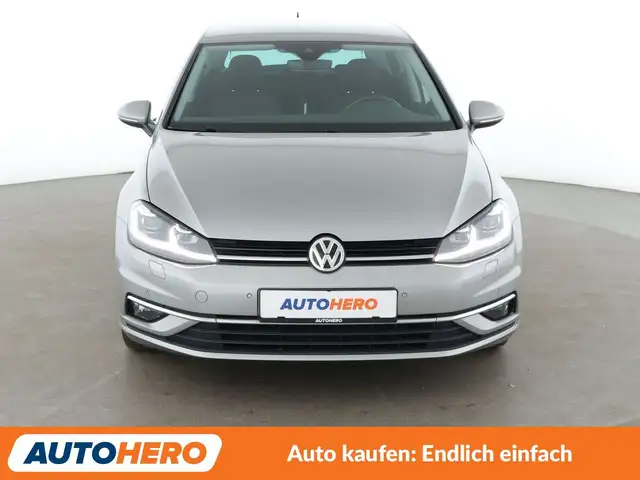 Volkswagen Golf view 9