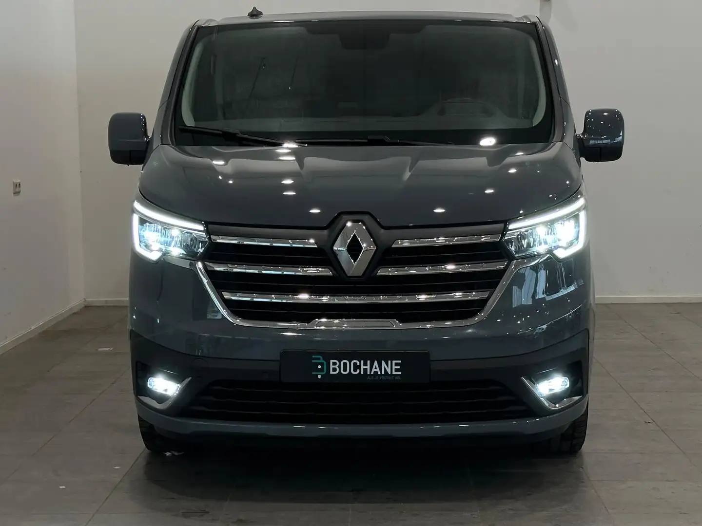 Renault Trafic 2.0 dCi 130 T30 L2H1 Work Edition | Trekhaak | Bed Grijs - 2