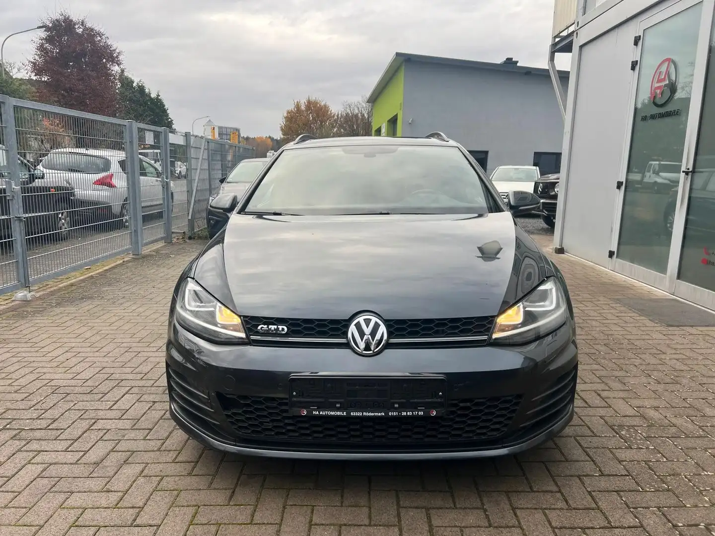 Volkswagen Golf VII Variant GTD Pano Xenon Navi Grau - 2