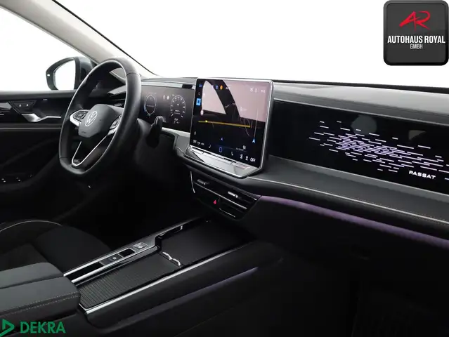 Volkswagen Passat view 11