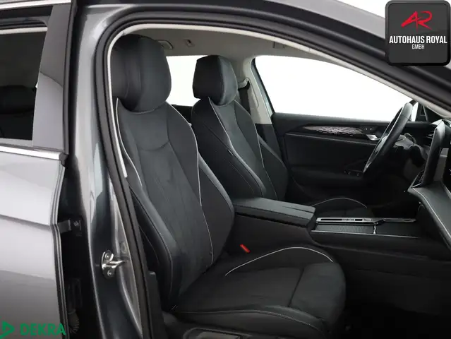 Volkswagen Passat view 12