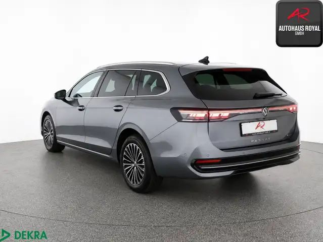Volkswagen Passat view 3