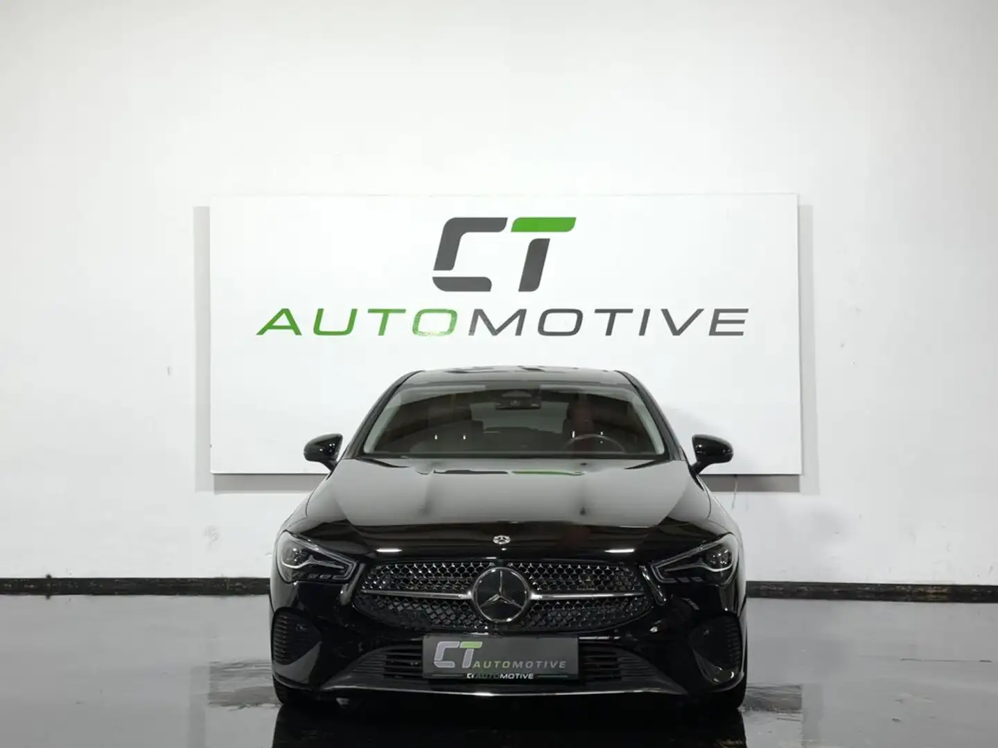 Mercedes-Benz CLA 180 D Shooting Brake Aut. Schwarz - 2