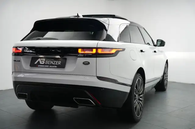 Land Rover Range Rover Velar view 9