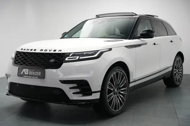 Land Rover Range Rover Velar view 4