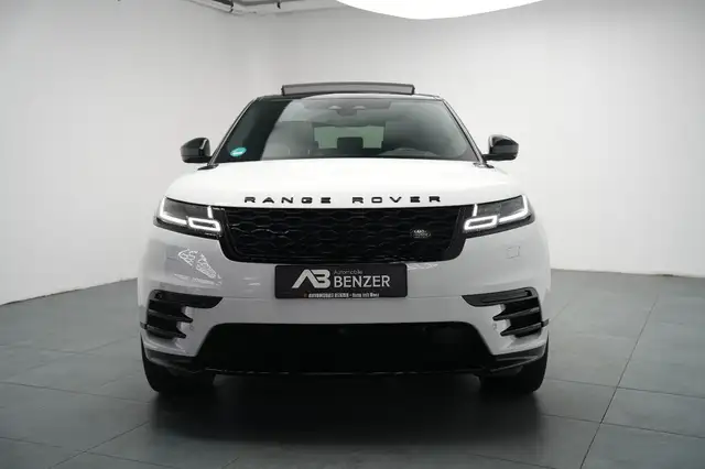 Land Rover Range Rover Velar view 3