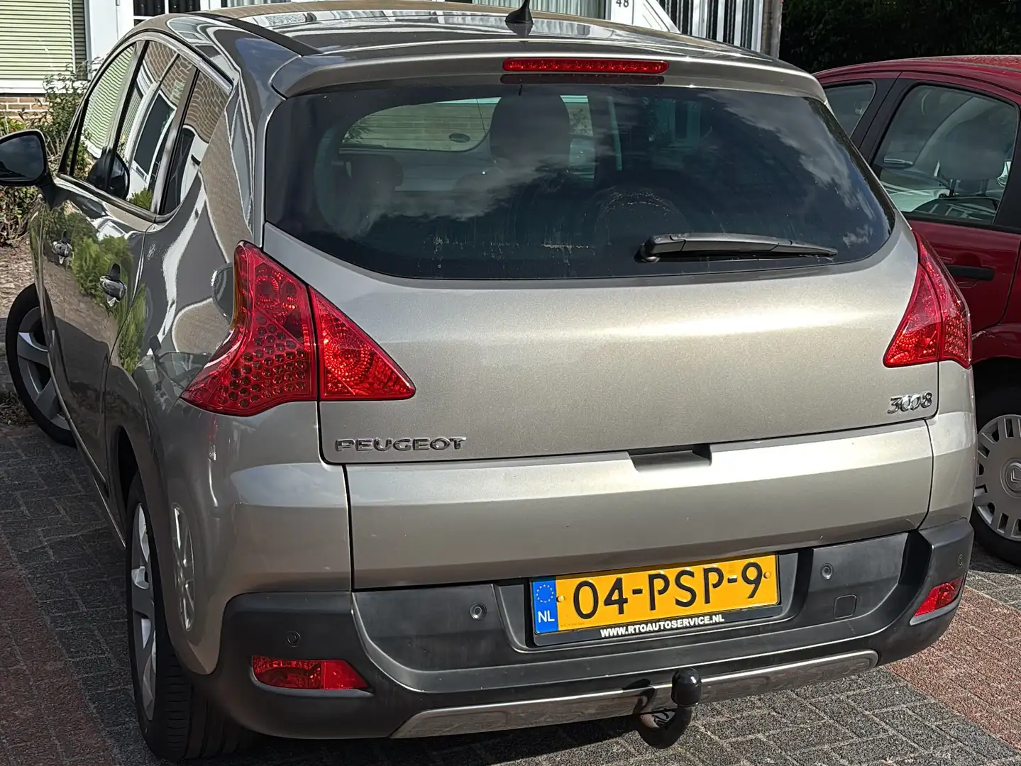 Peugeot 3008 3008 1.6 THP B.Lease Exec SCHADE!! Grijs - 2