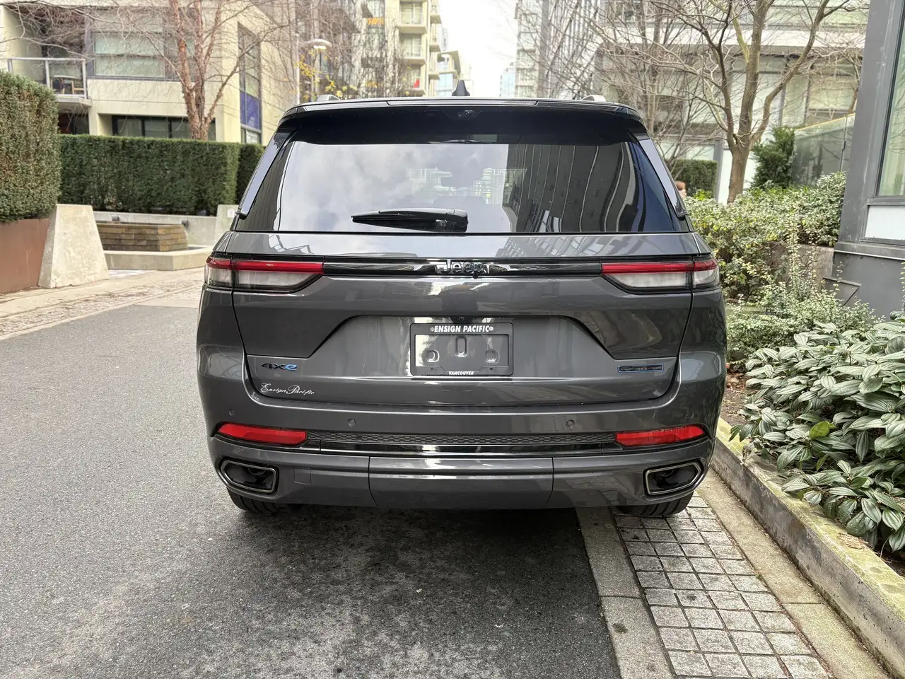 Jeep Grand Cherokee снимка Jeep Grand Cherokee