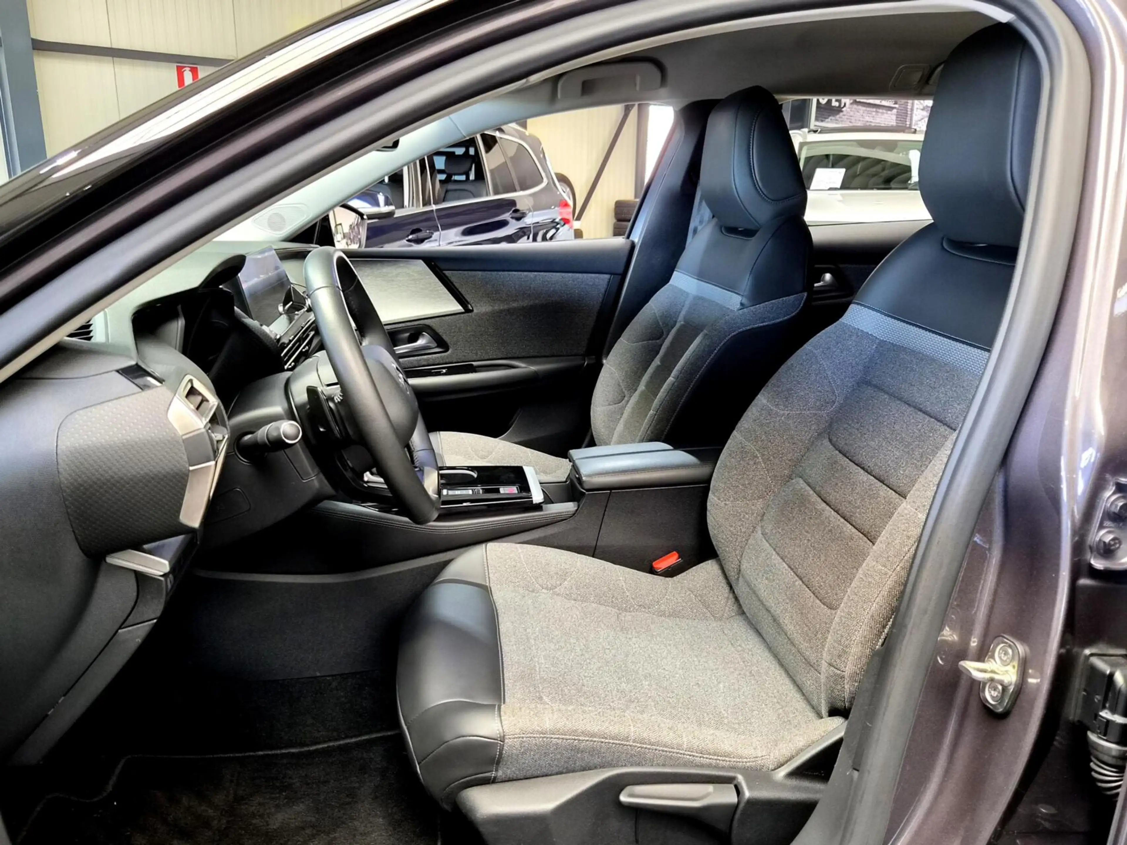 Citroen C5 X 1.2T Feel Automaat 1e Eig! |Cam|Nav|Clima|Carpl. — photo 4