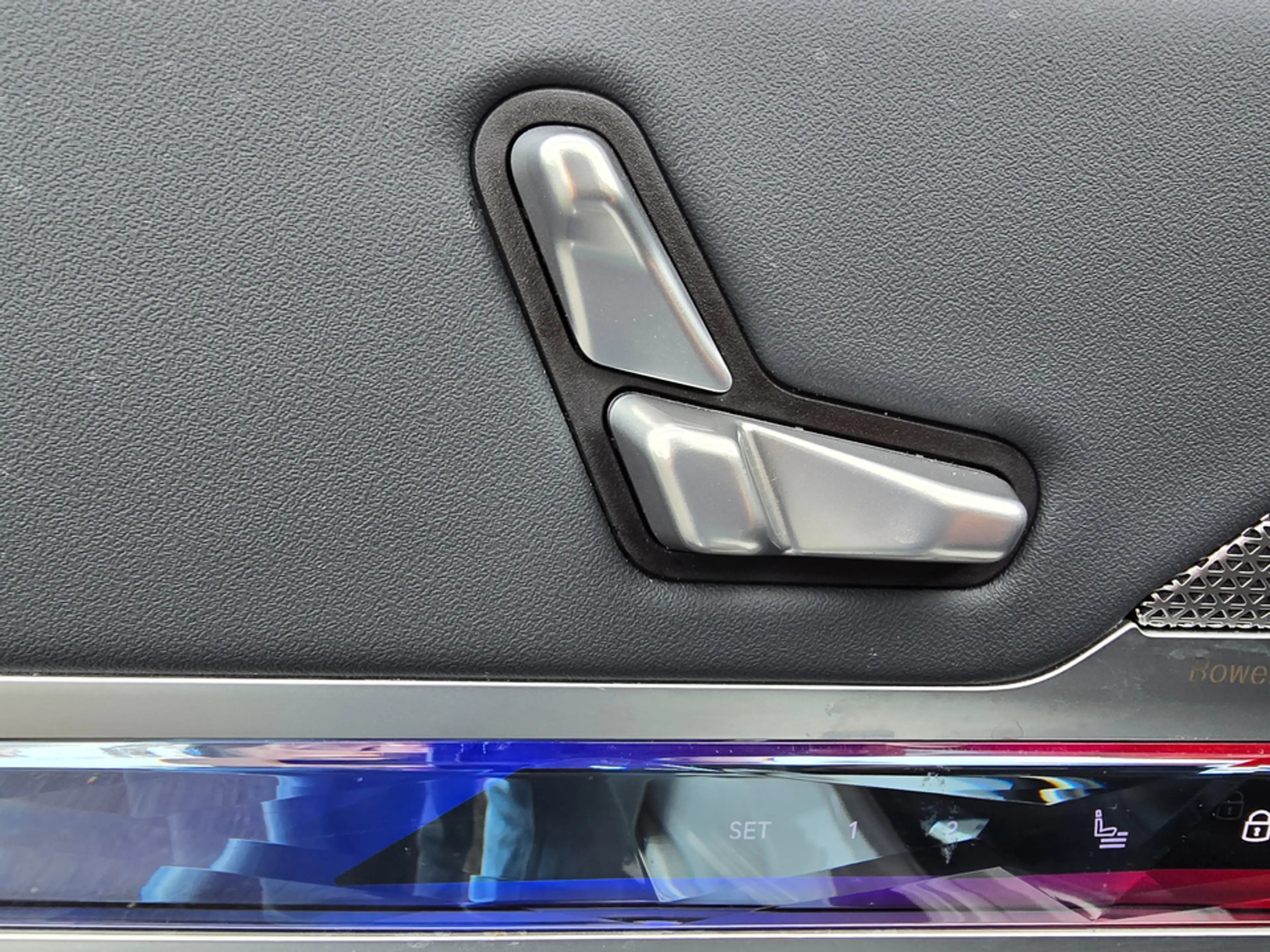BMW 740 d xDrive M Sportpaket*Standhzg*Pano*DAPro*B&W — photo 24