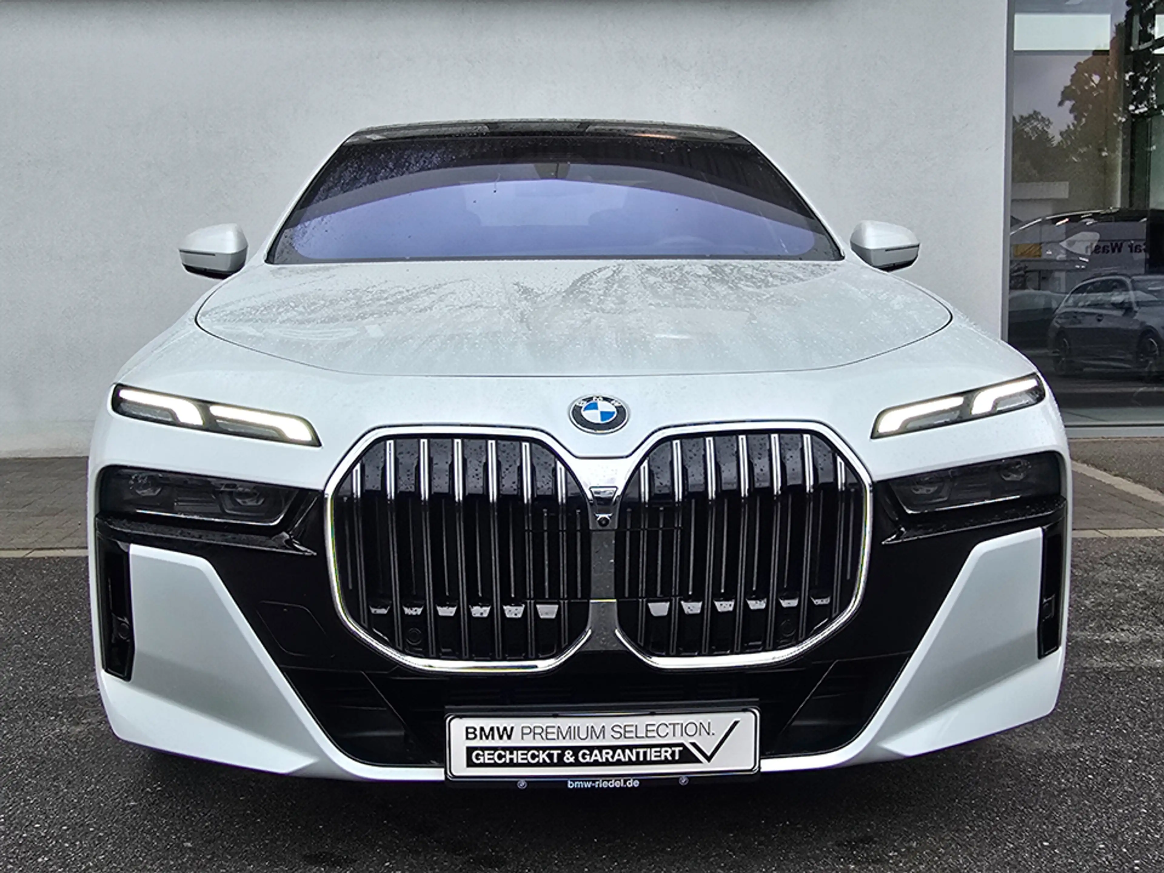 BMW 740 d xDrive M Sportpaket*Standhzg*Pano*DAPro*B&W — photo 5