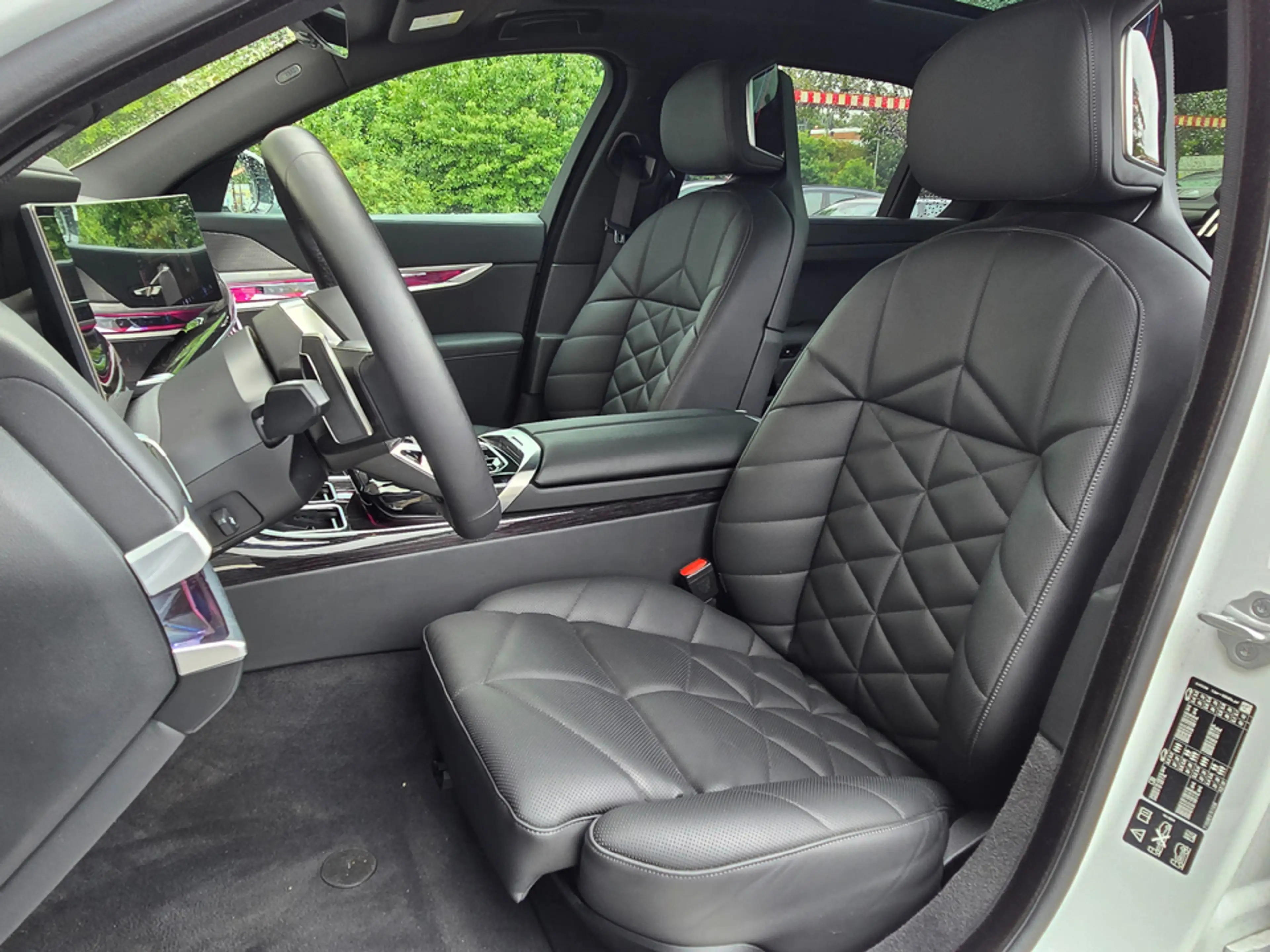 BMW 740 d xDrive M Sportpaket*Standhzg*Pano*DAPro*B&W — photo 25