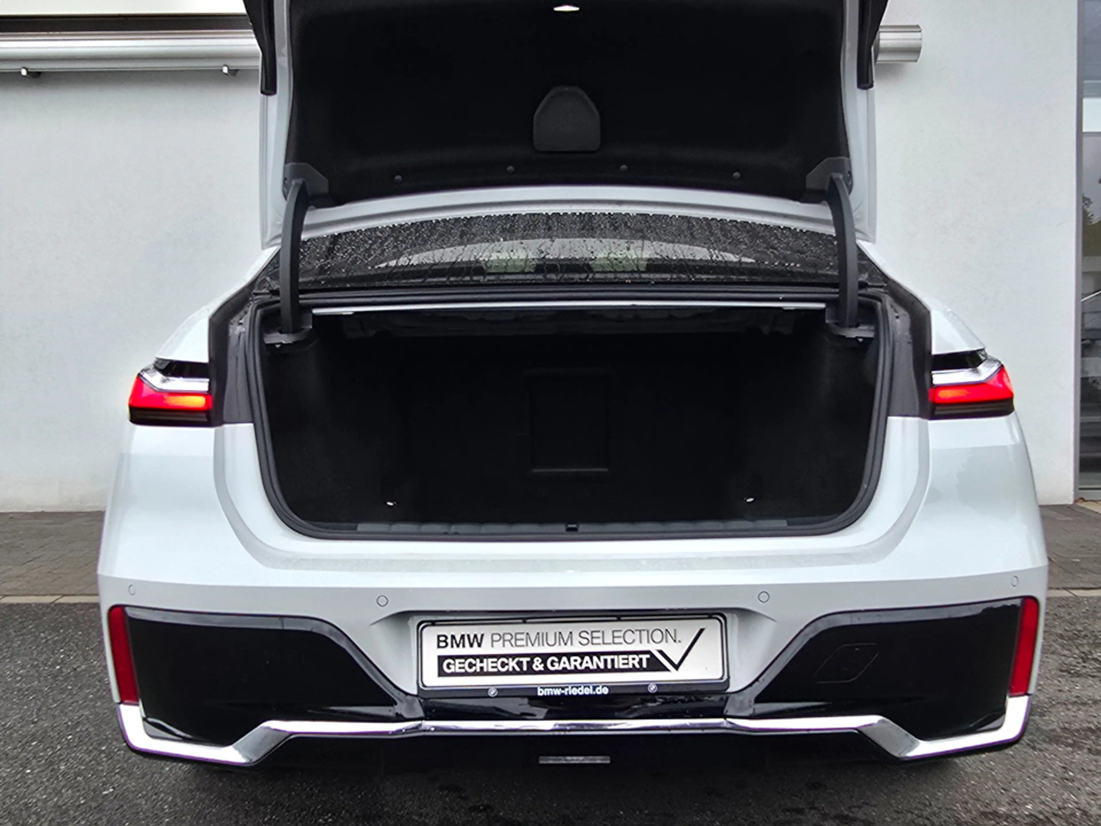 BMW 740 d xDrive M Sportpaket*Standhzg*Pano*DAPro*B&W — photo 30