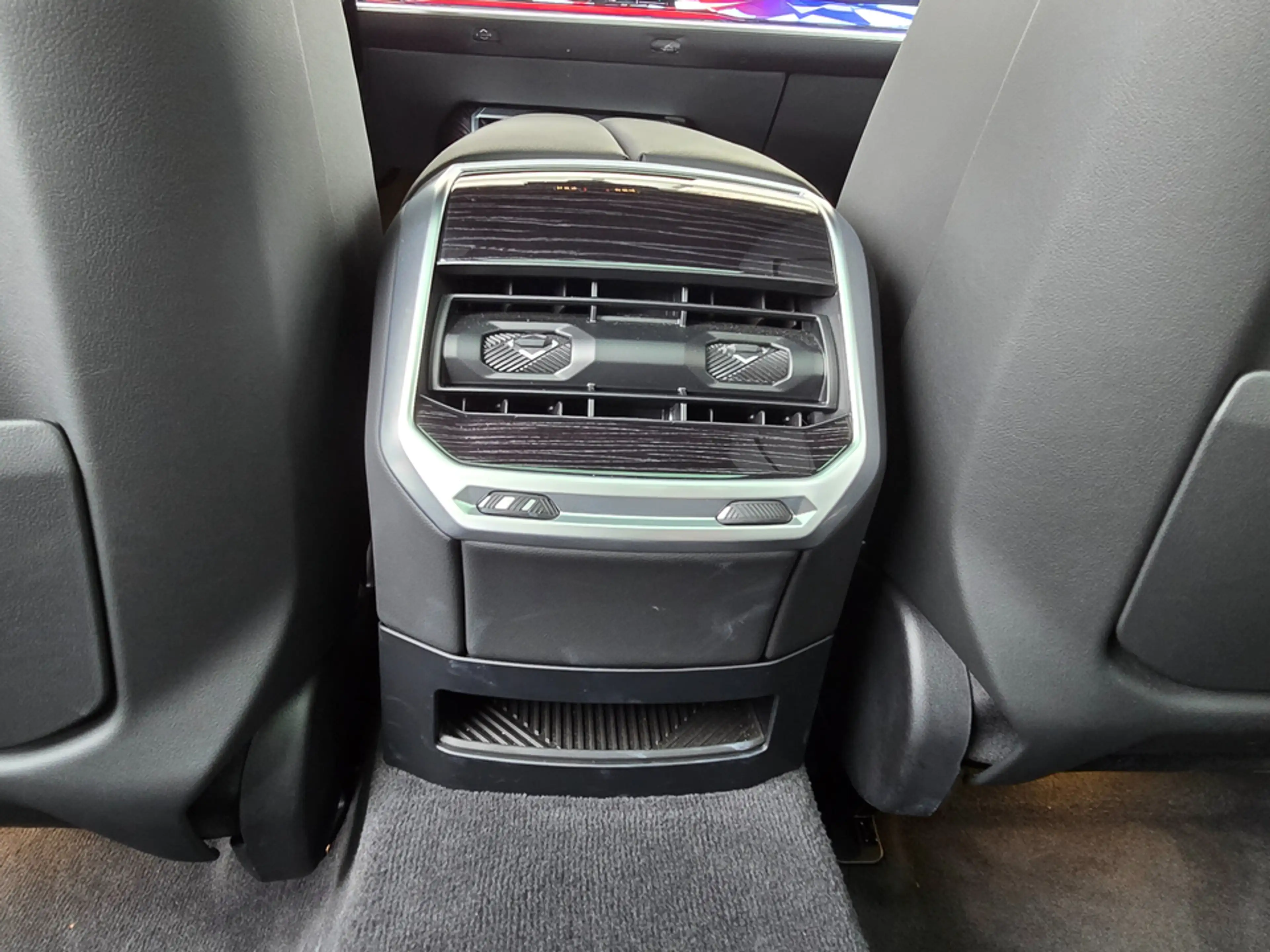 BMW 740 d xDrive M Sportpaket*Standhzg*Pano*DAPro*B&W — photo 29