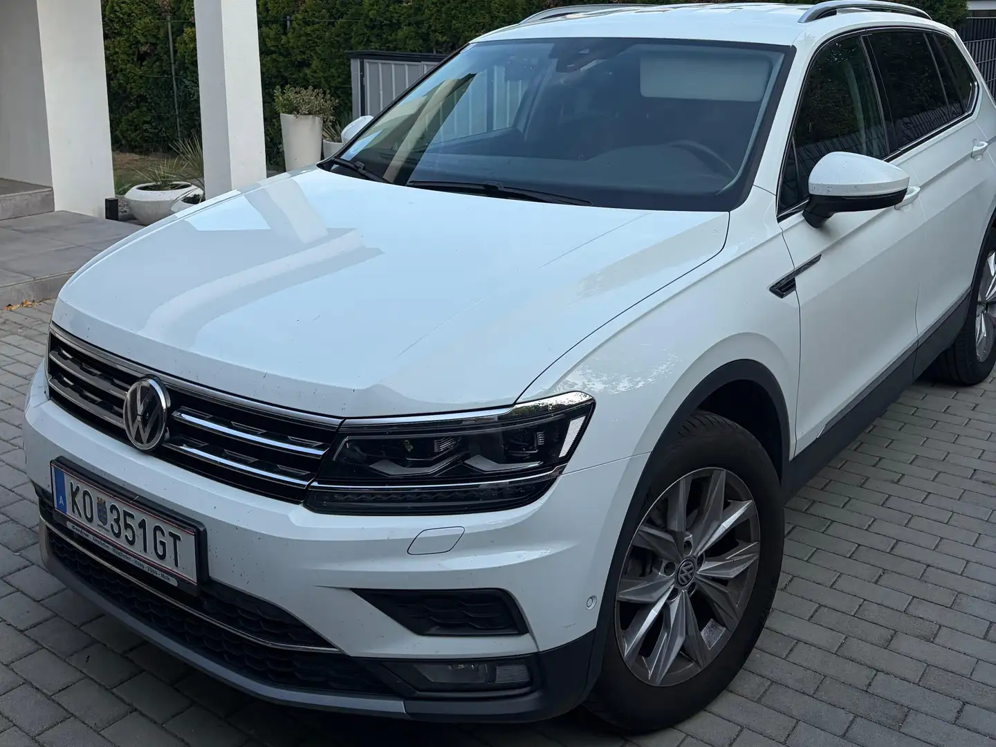Volkswagen Tiguan Allspace Tiguan 2,0 TDI SCR 4Motion Allspace Highline DSG A Weiß - 1