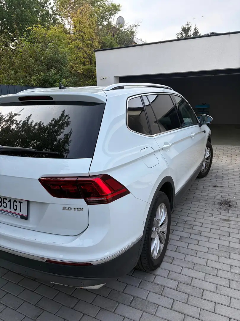Volkswagen Tiguan Allspace Tiguan 2,0 TDI SCR 4Motion Allspace Highline DSG A Weiß - 2