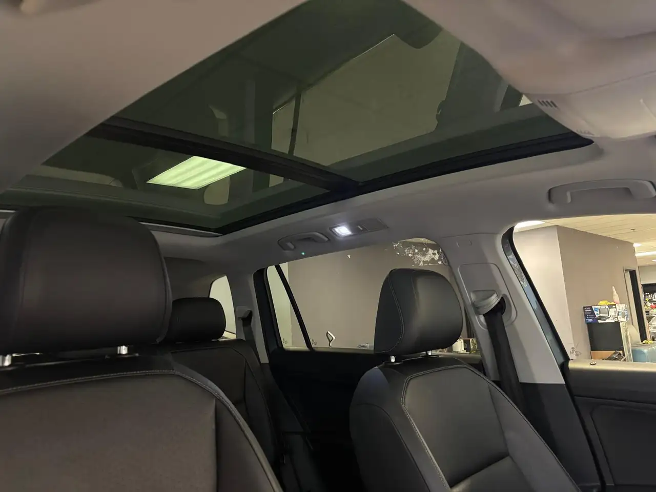 Volkswagen Tiguan снимка Volkswagen Tiguan